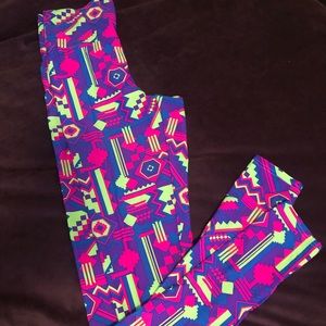 Black light active neon festival leggings size S